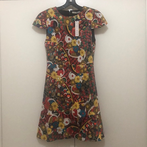 Alice + Olivia Kirby Ruffle Short-Sleeve Dress - Picture 8 of 8